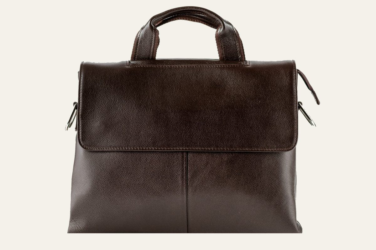 Augusto in brown, front
