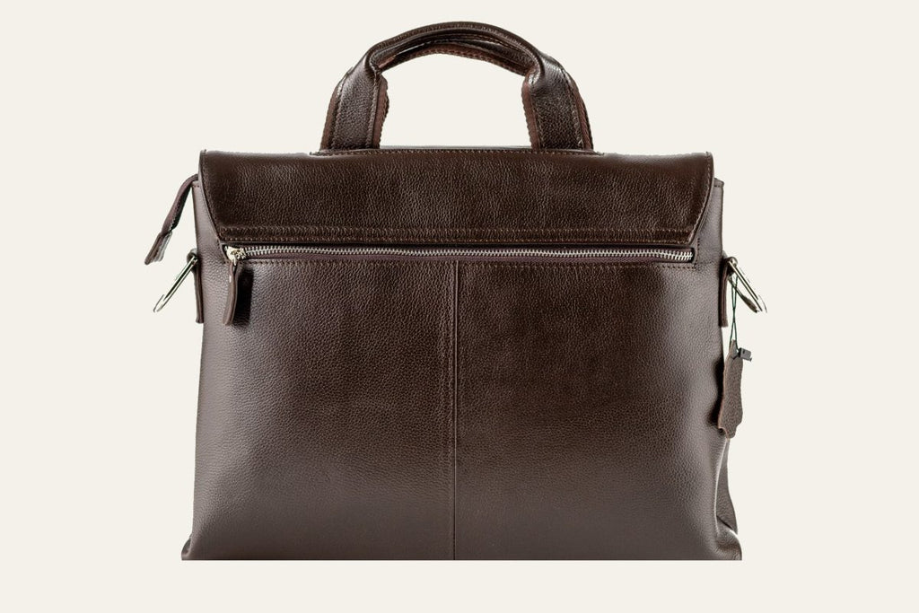 Augusto in brown, rear