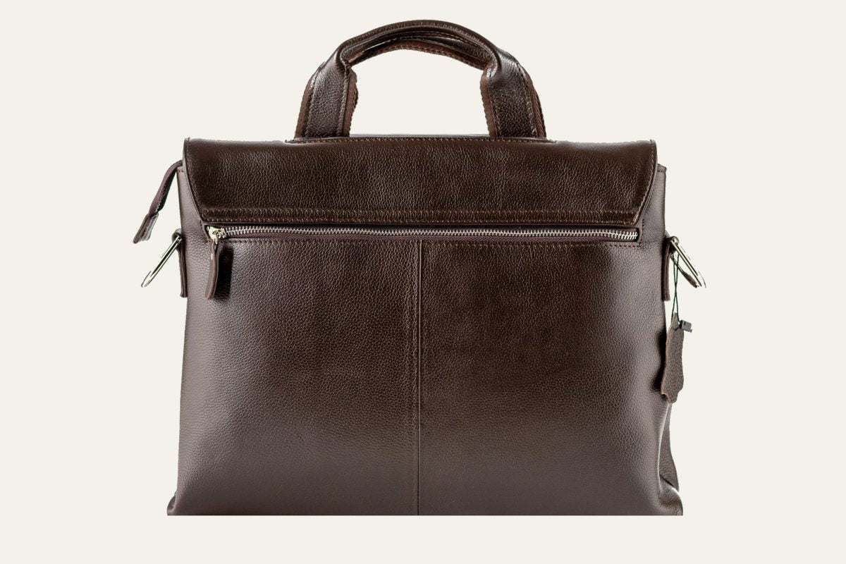 Augusto in brown, rear