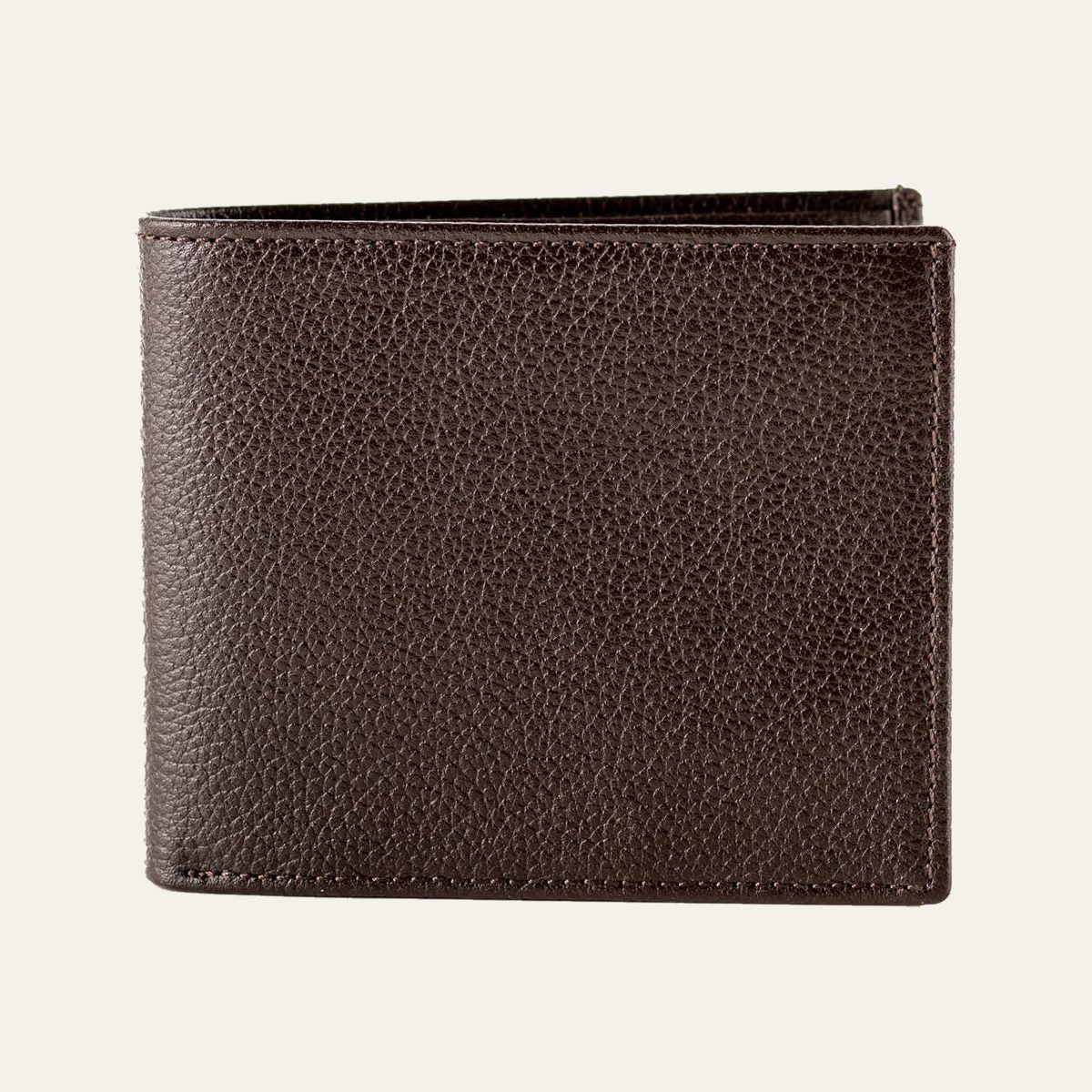 Nero in brown, closed
