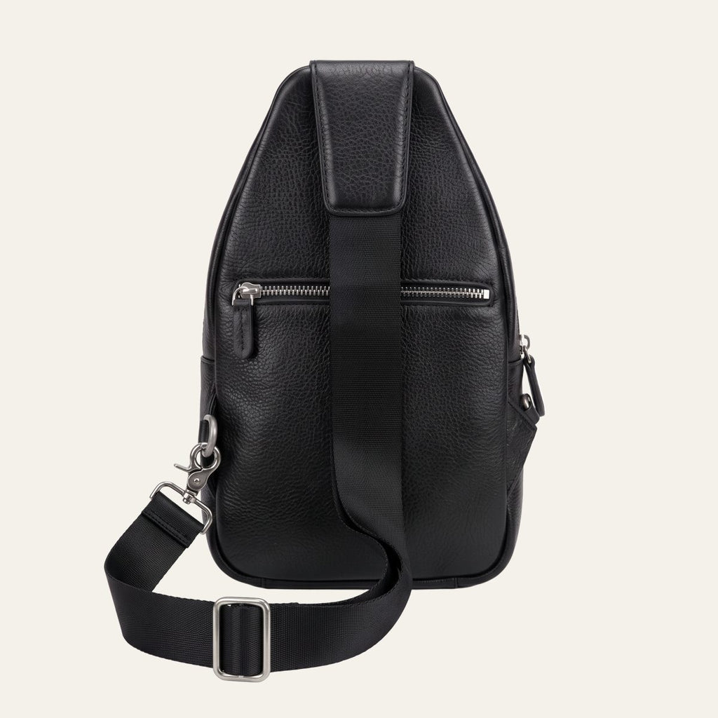 Vieri in black, rear
